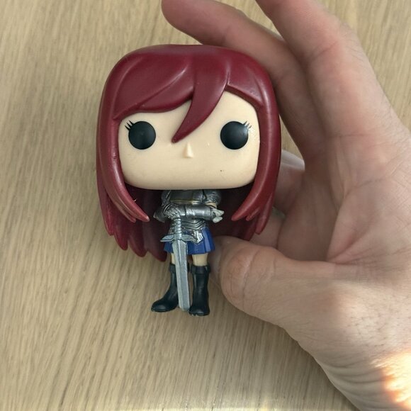 Funko Pop! Vinyl: Fairy Tail - Erza Scarlet #284 Figure Loose - Picture 7 of 9